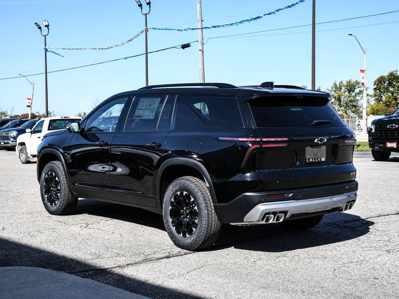 2027 Chevrolet Traverse Z71 Photo3