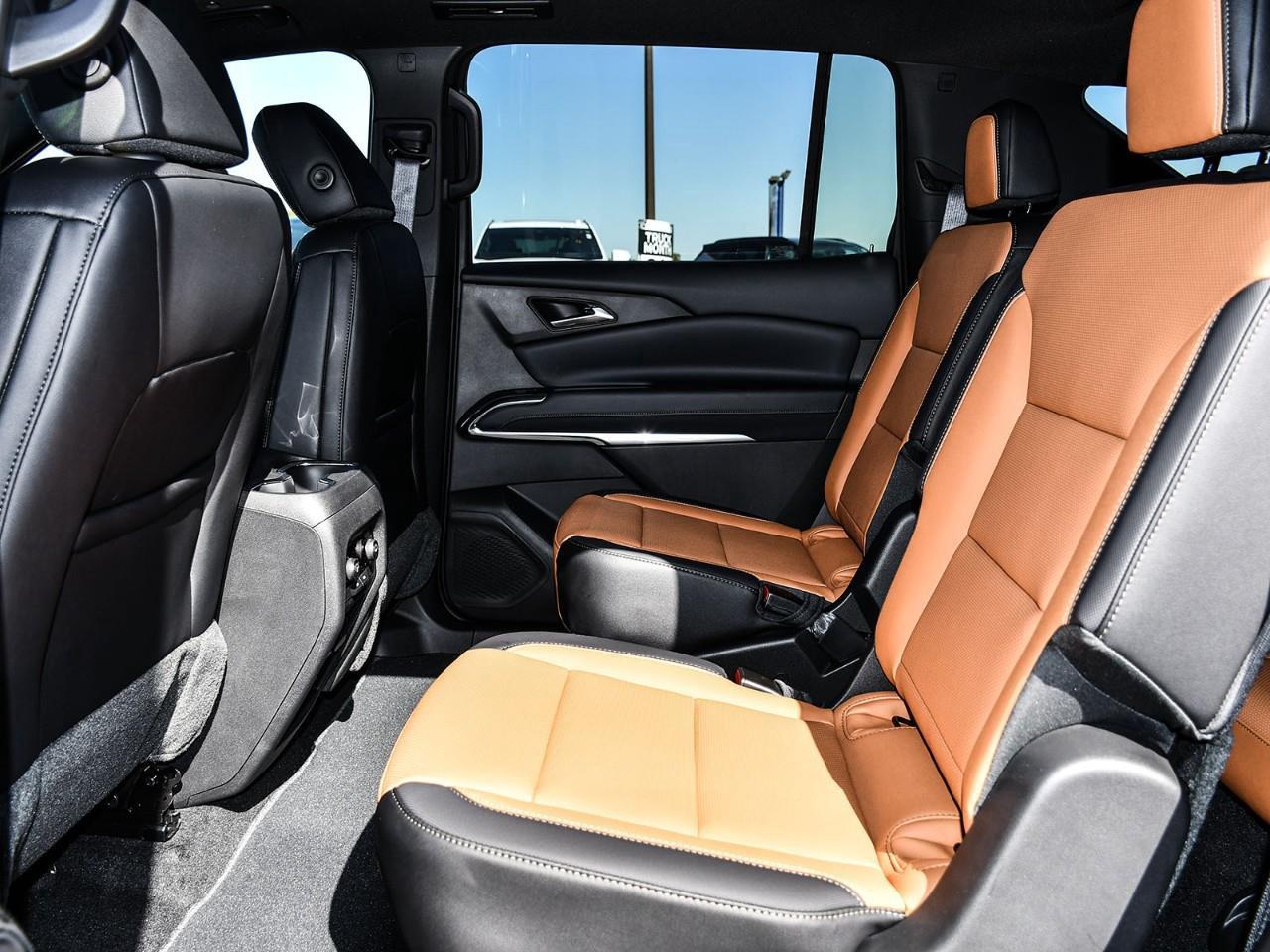 2027 Chevrolet Traverse Z71 Photo