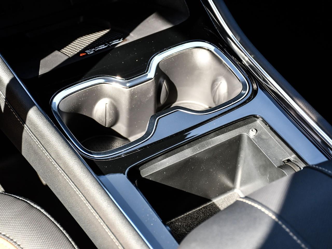 2027 Chevrolet Traverse Z71 Photo