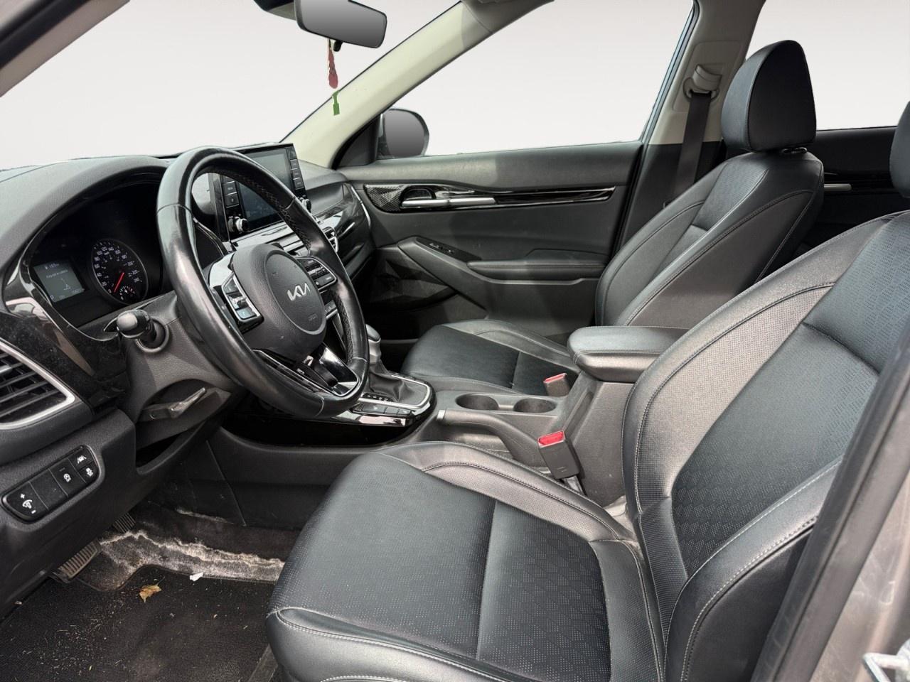 2023 Kia Seltos EX AWD Photo