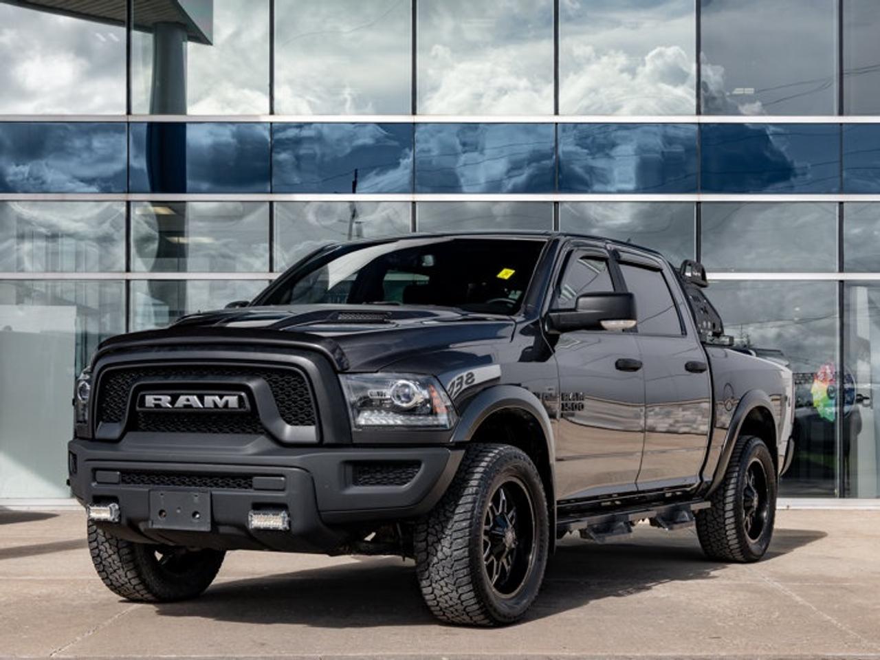 2023 RAM 1500 Classic WARLOCK Photo1