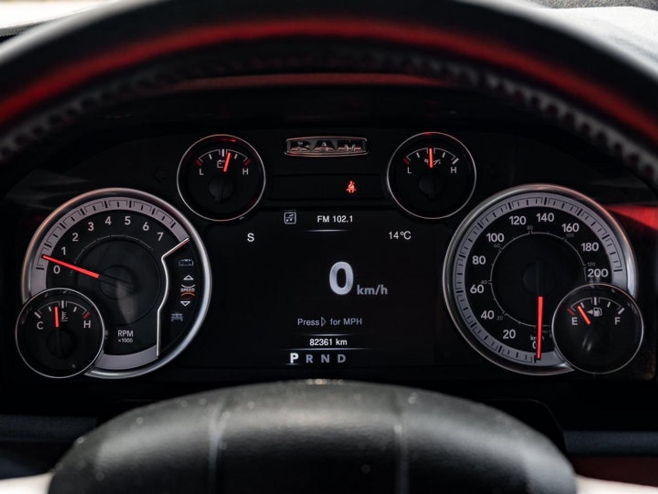 2023 RAM 1500 Classic WARLOCK Photo3