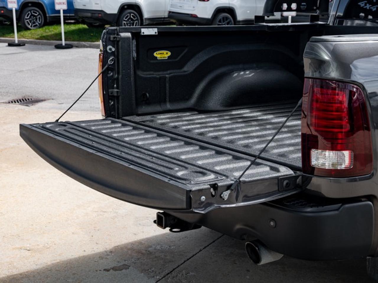 2023 RAM 1500 Classic WARLOCK Photo