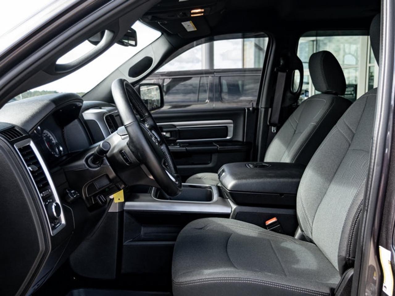 2023 RAM 1500 Classic WARLOCK Photo