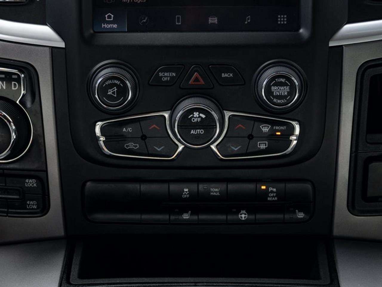 2023 RAM 1500 Classic WARLOCK Photo