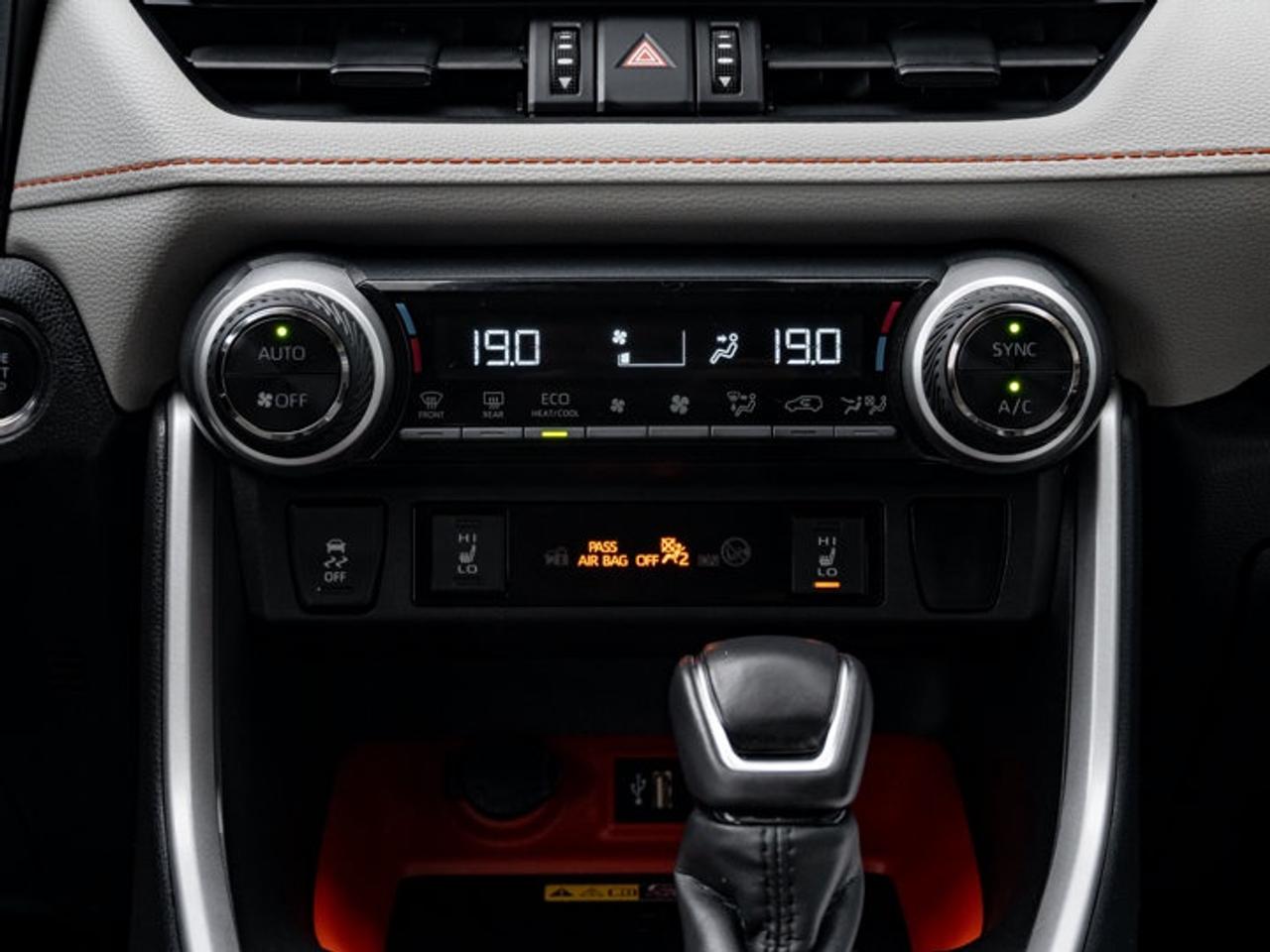 2024 Toyota RAV4 TRAIL Photo