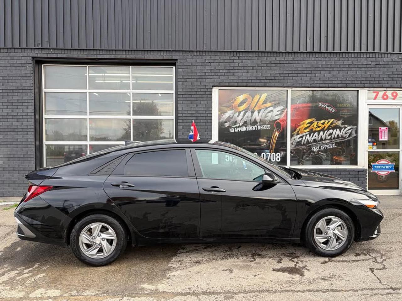 Black 2025 Hyundai Elantra Sedan Front-Wheel Drive Automatic