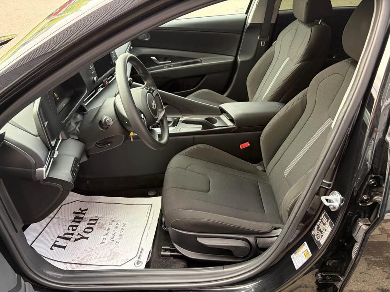 2025 Hyundai Elantra SEL - Photo #5