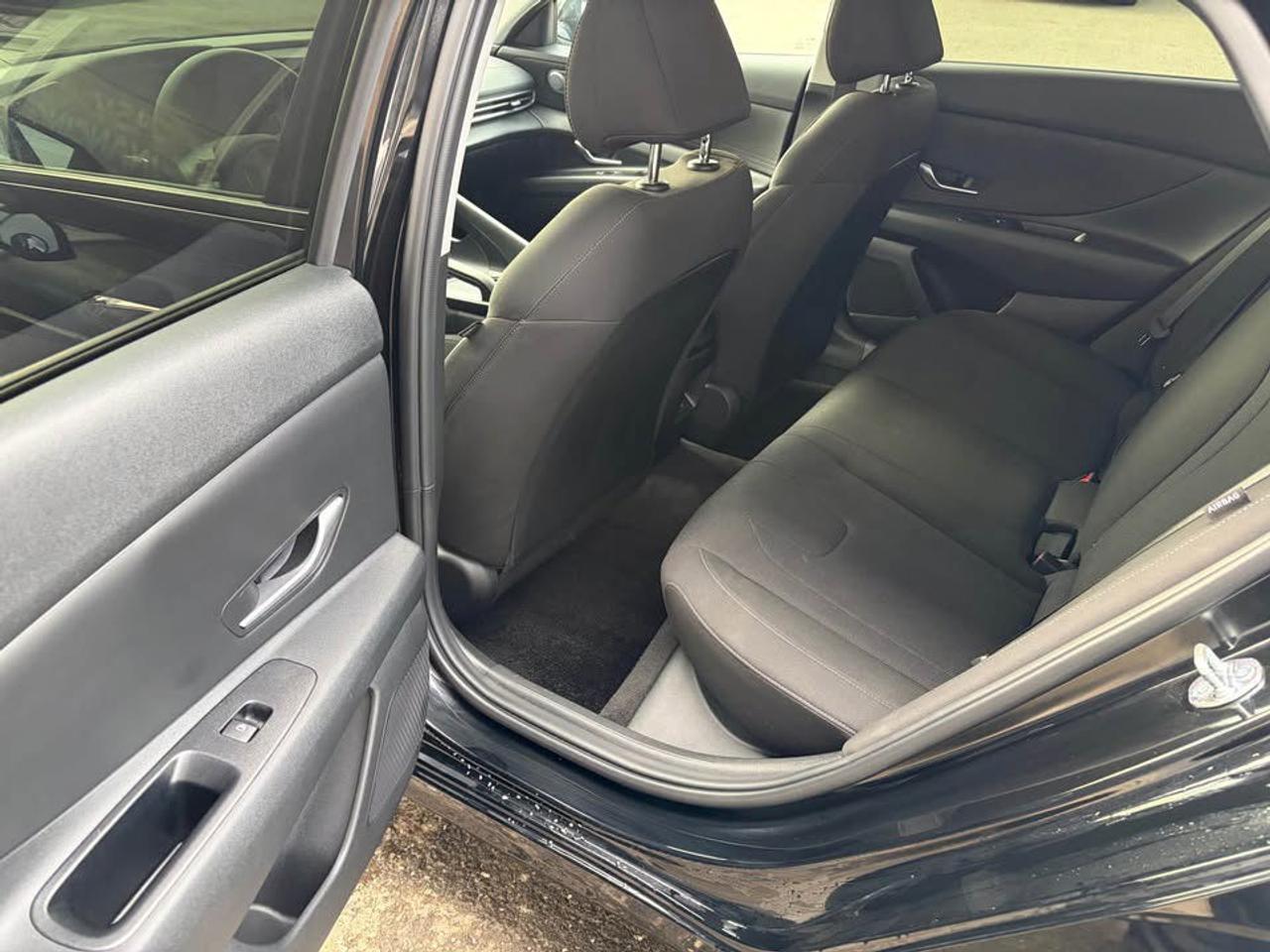 2025 Hyundai Elantra SEL - Photo #7