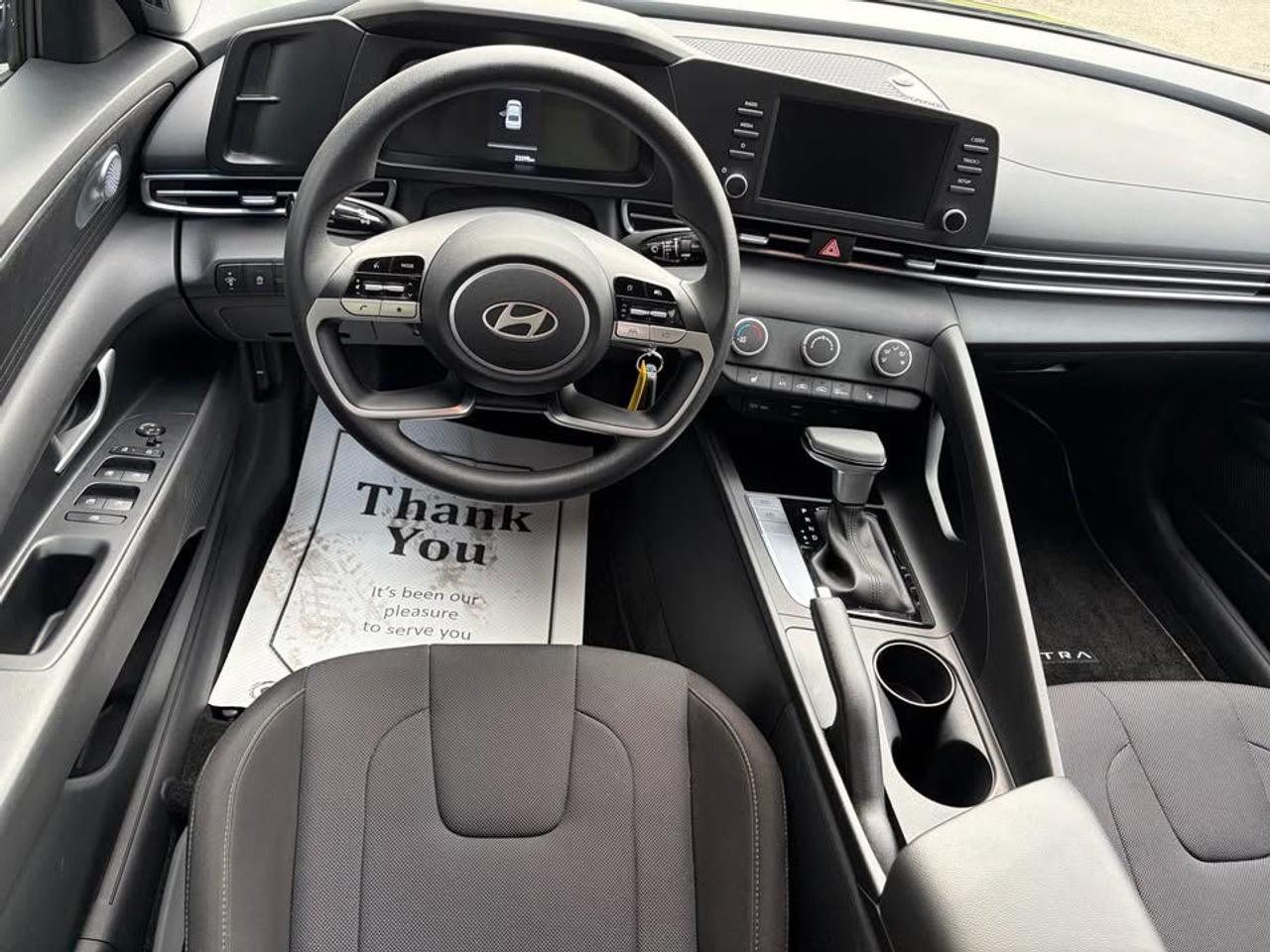 2025 Hyundai Elantra SEL Photo