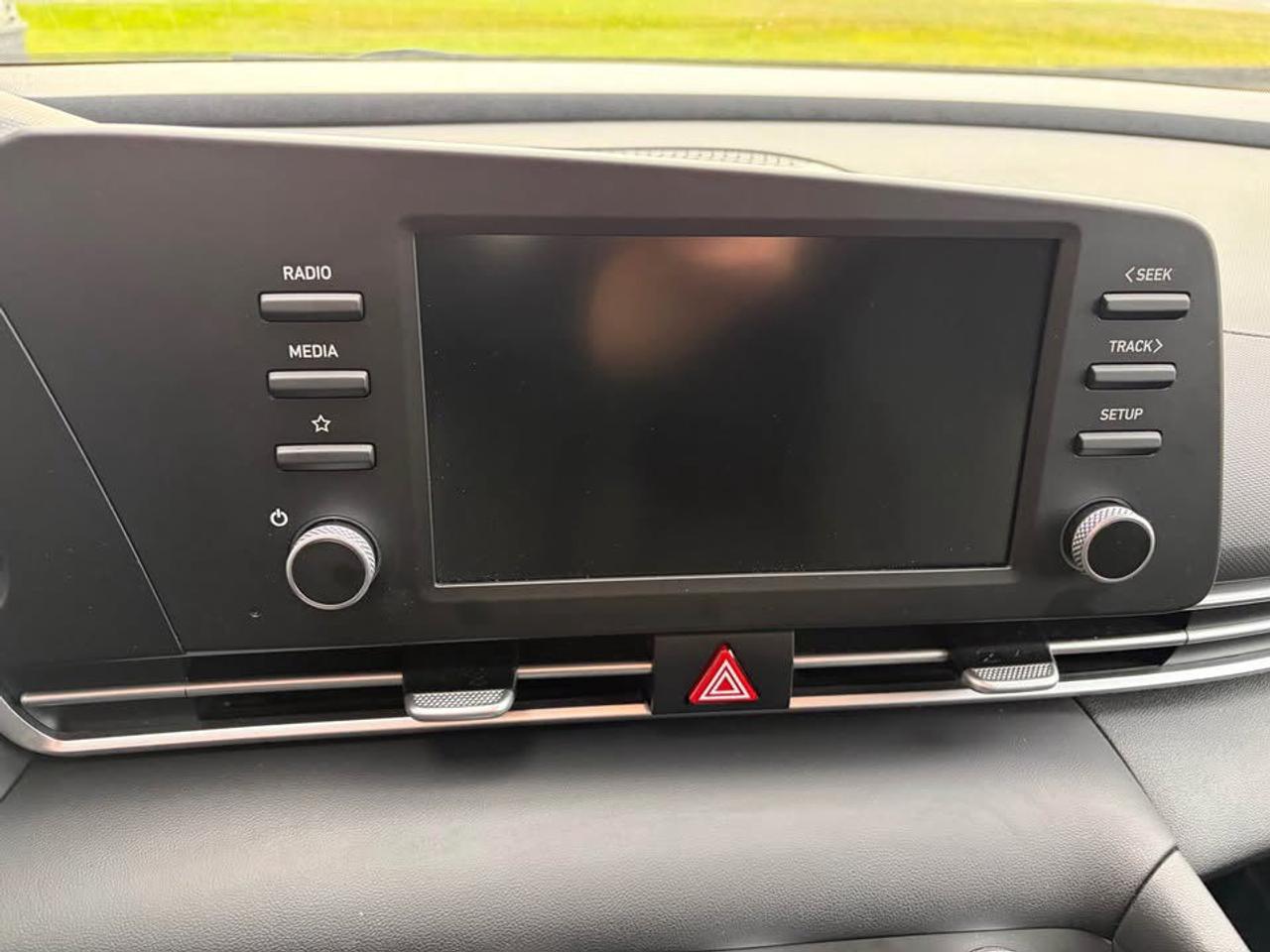 2025 Hyundai Elantra SEL - Photo #10