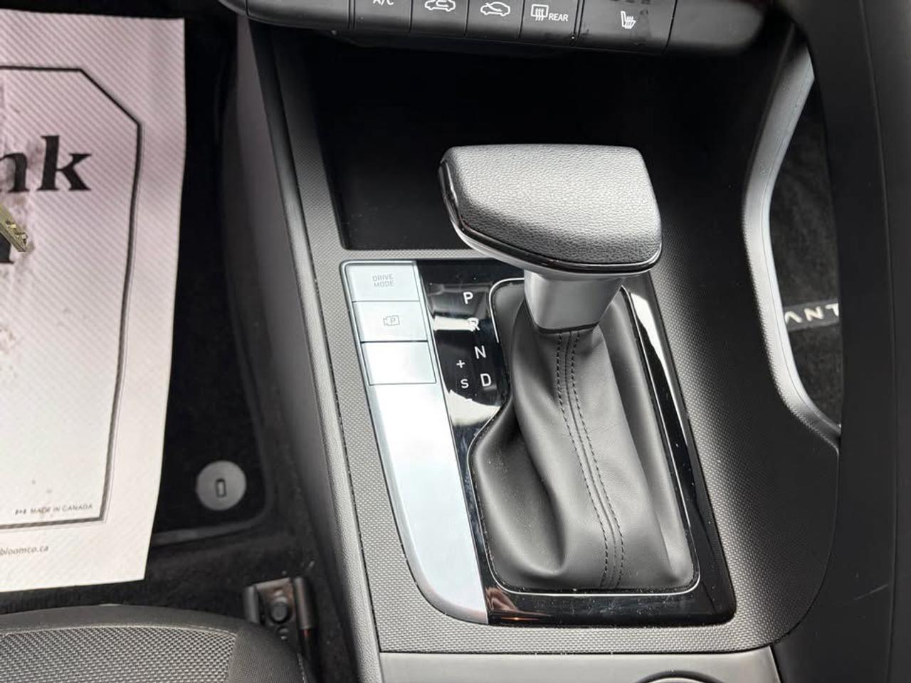 2025 Hyundai Elantra SEL Photo