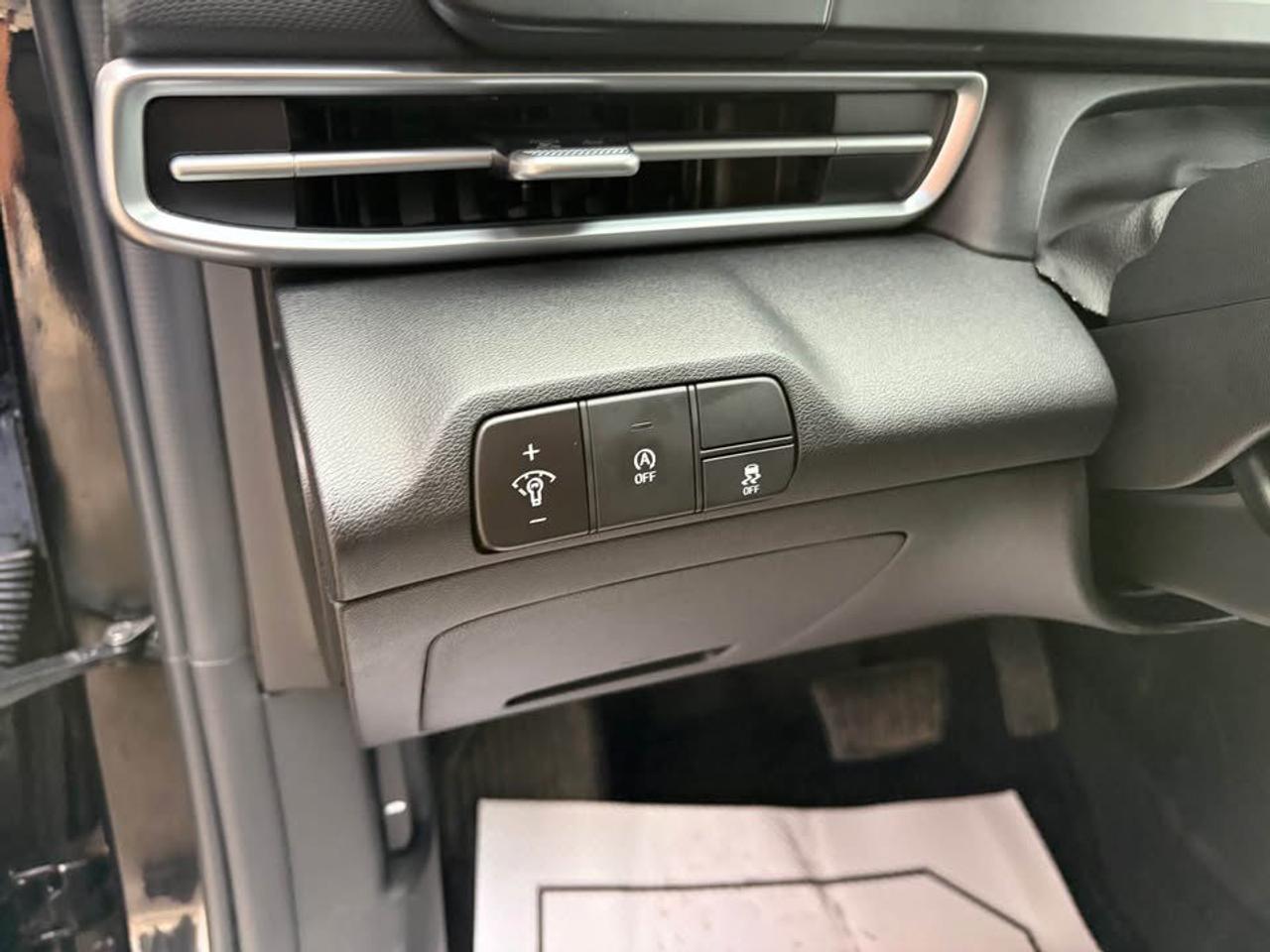 2025 Hyundai Elantra SEL - Photo #13