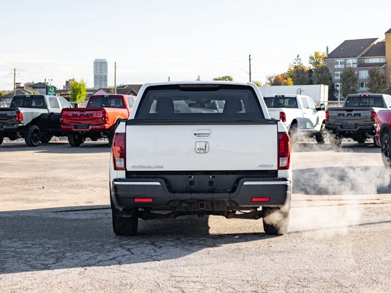2017 Honda Ridgeline LX Photo