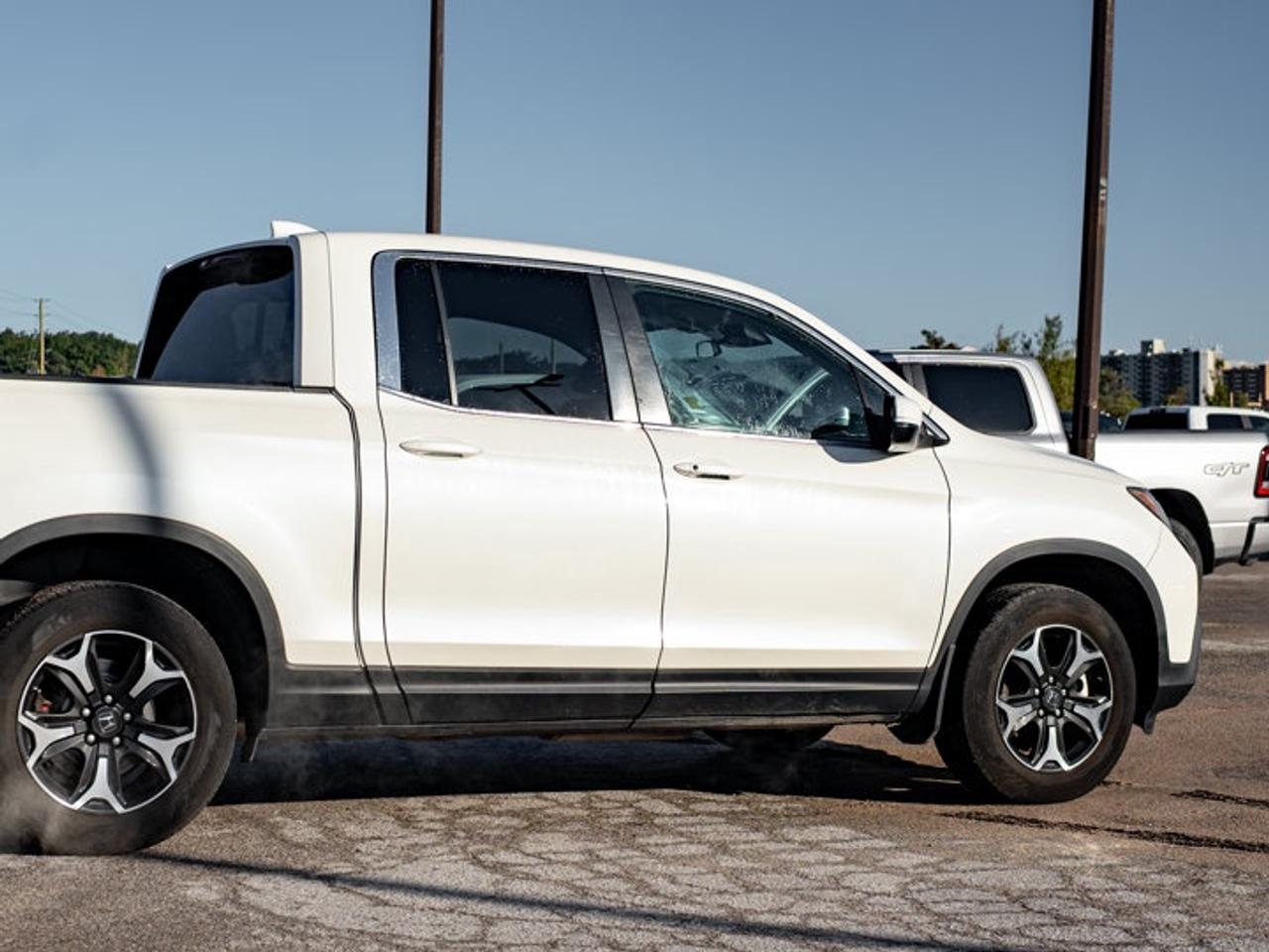 2017 Honda Ridgeline LX Photo