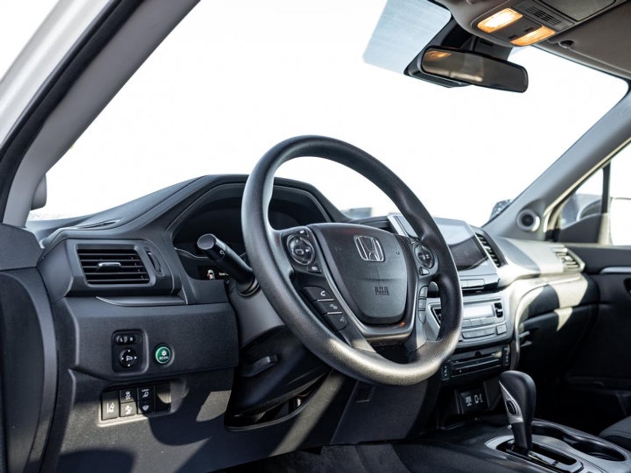 2017 Honda Ridgeline LX Photo