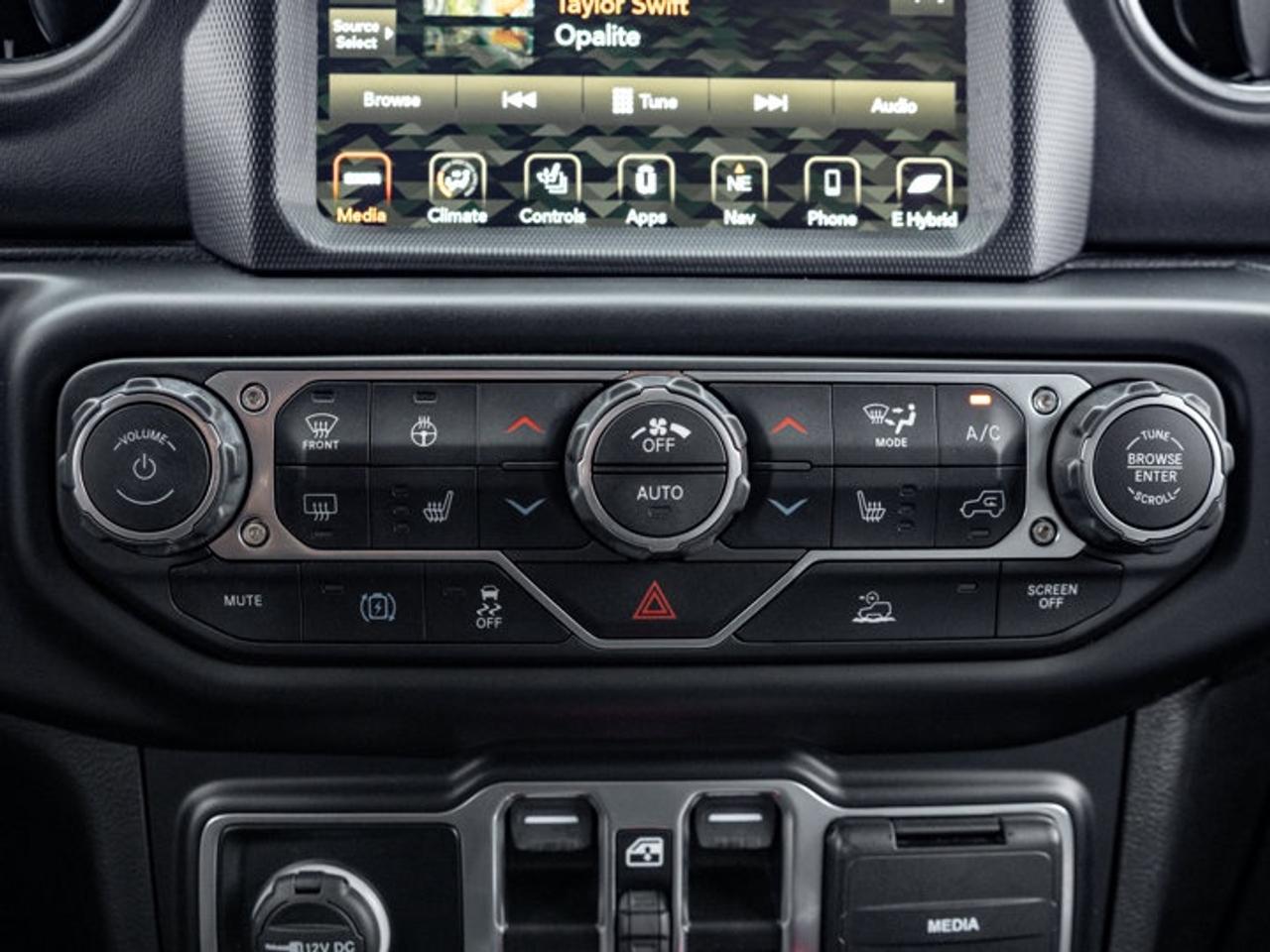 2022 Jeep Wrangler 4xe Unlimited Rubicon Photo