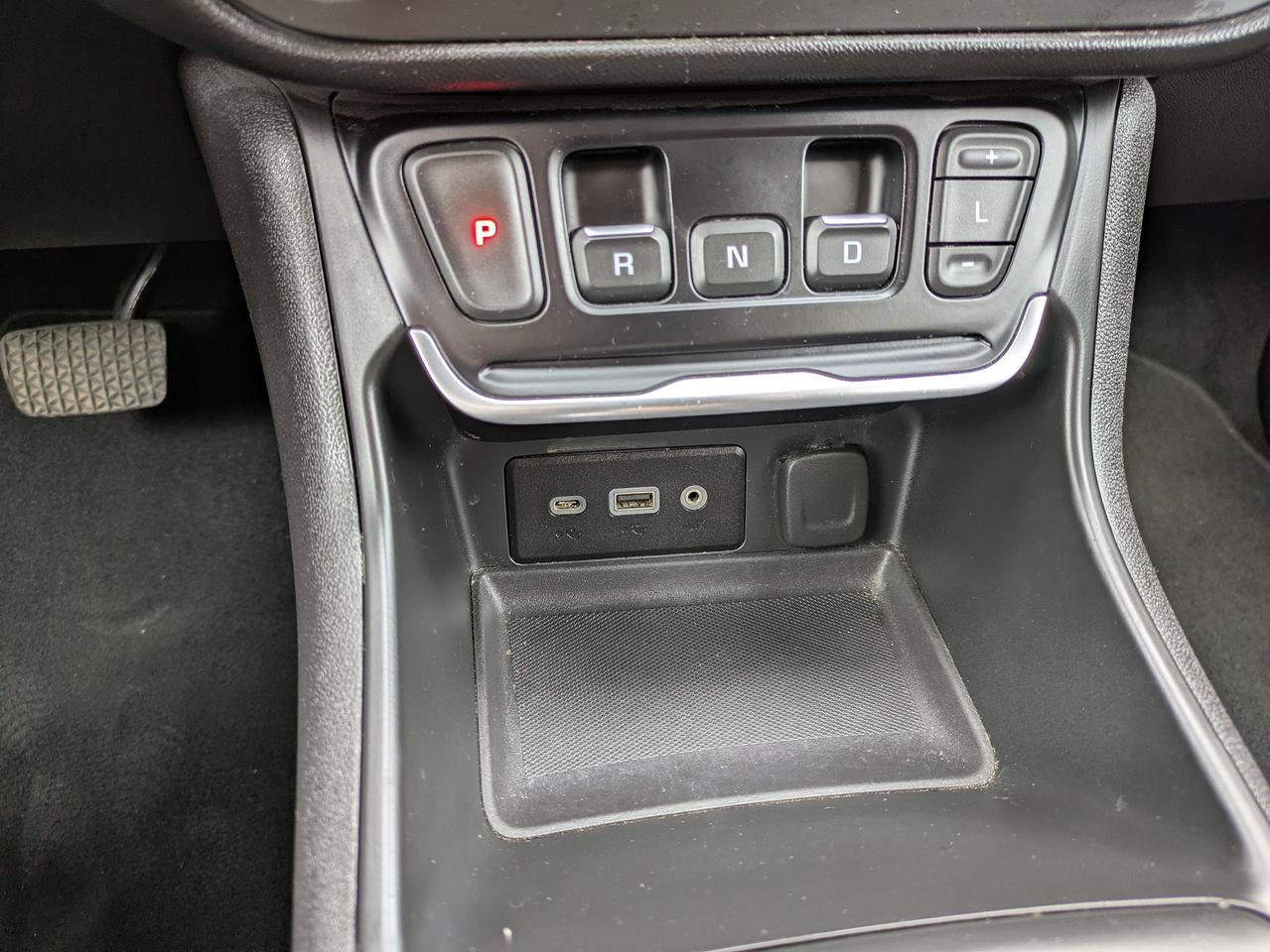 2020 GMC Terrain FWD 4DR SLE Photo