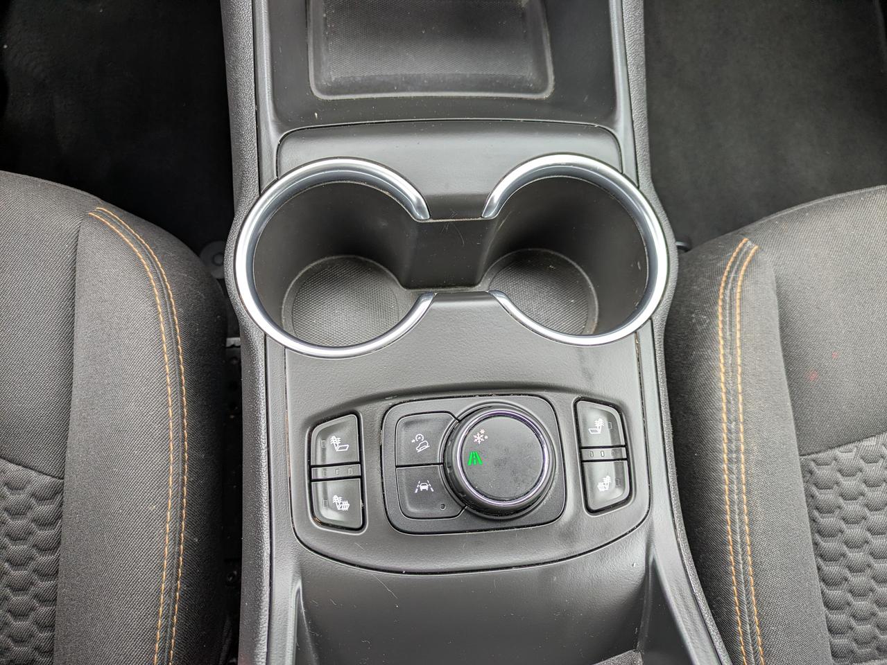 2020 GMC Terrain FWD 4DR SLE Photo