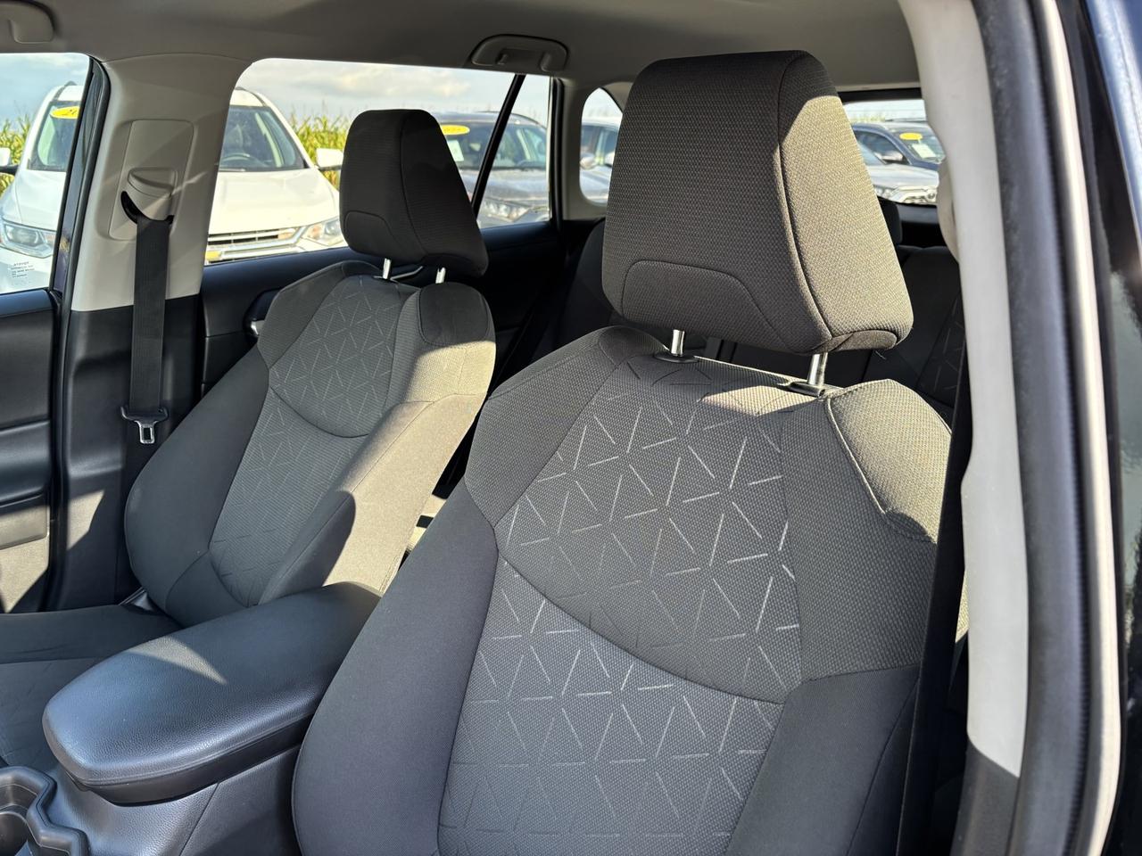 2021 Toyota RAV4 LE ~CLEAN CARFAX~1 OWNER~CERTIFIED~ Photo