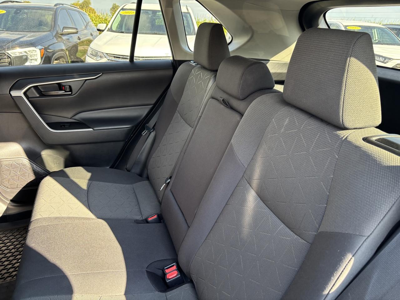 2021 Toyota RAV4 LE ~CLEAN CARFAX~1 OWNER~CERTIFIED~ Photo