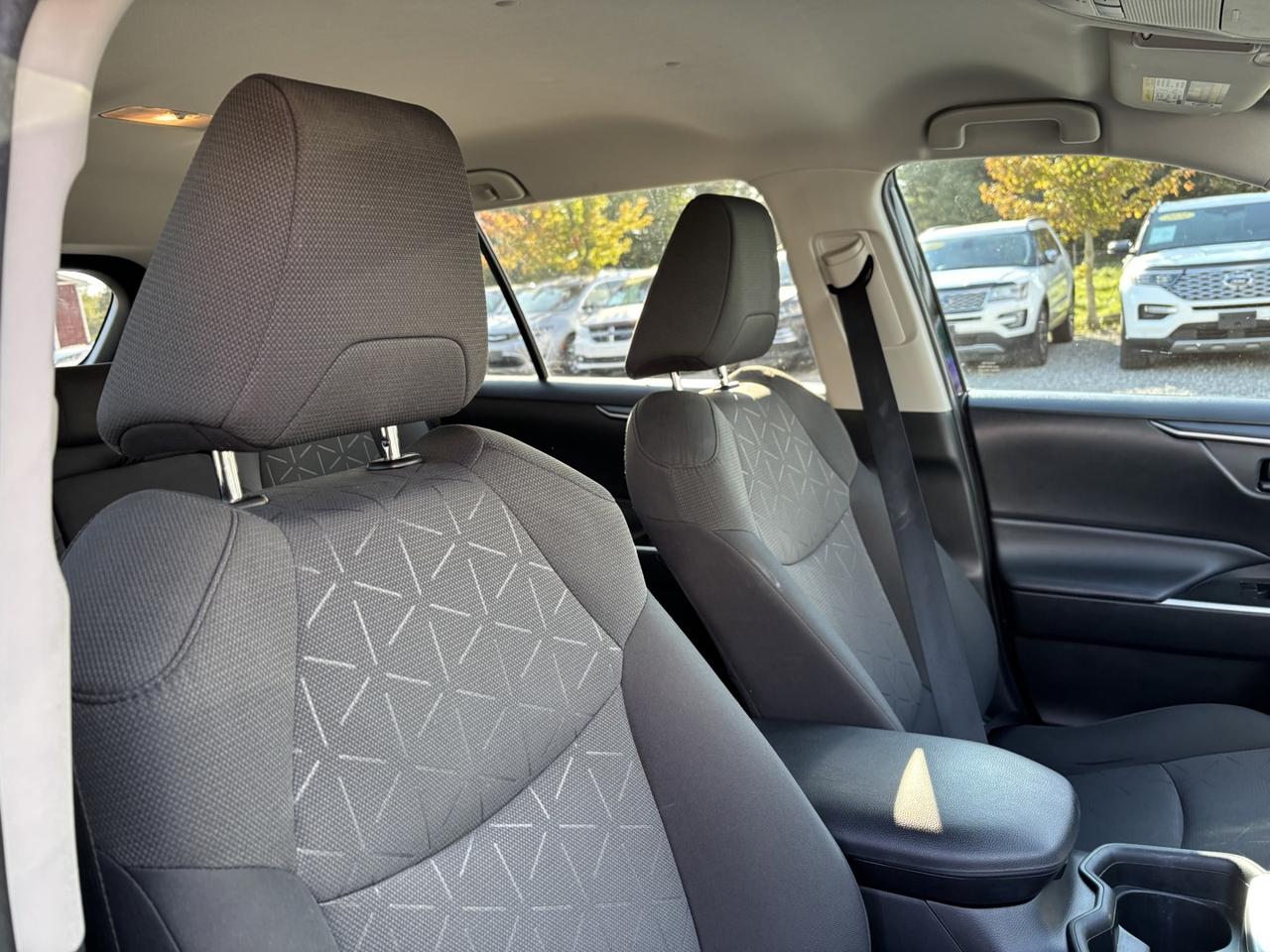 2021 Toyota RAV4 LE ~CLEAN CARFAX~1 OWNER~CERTIFIED~ Photo