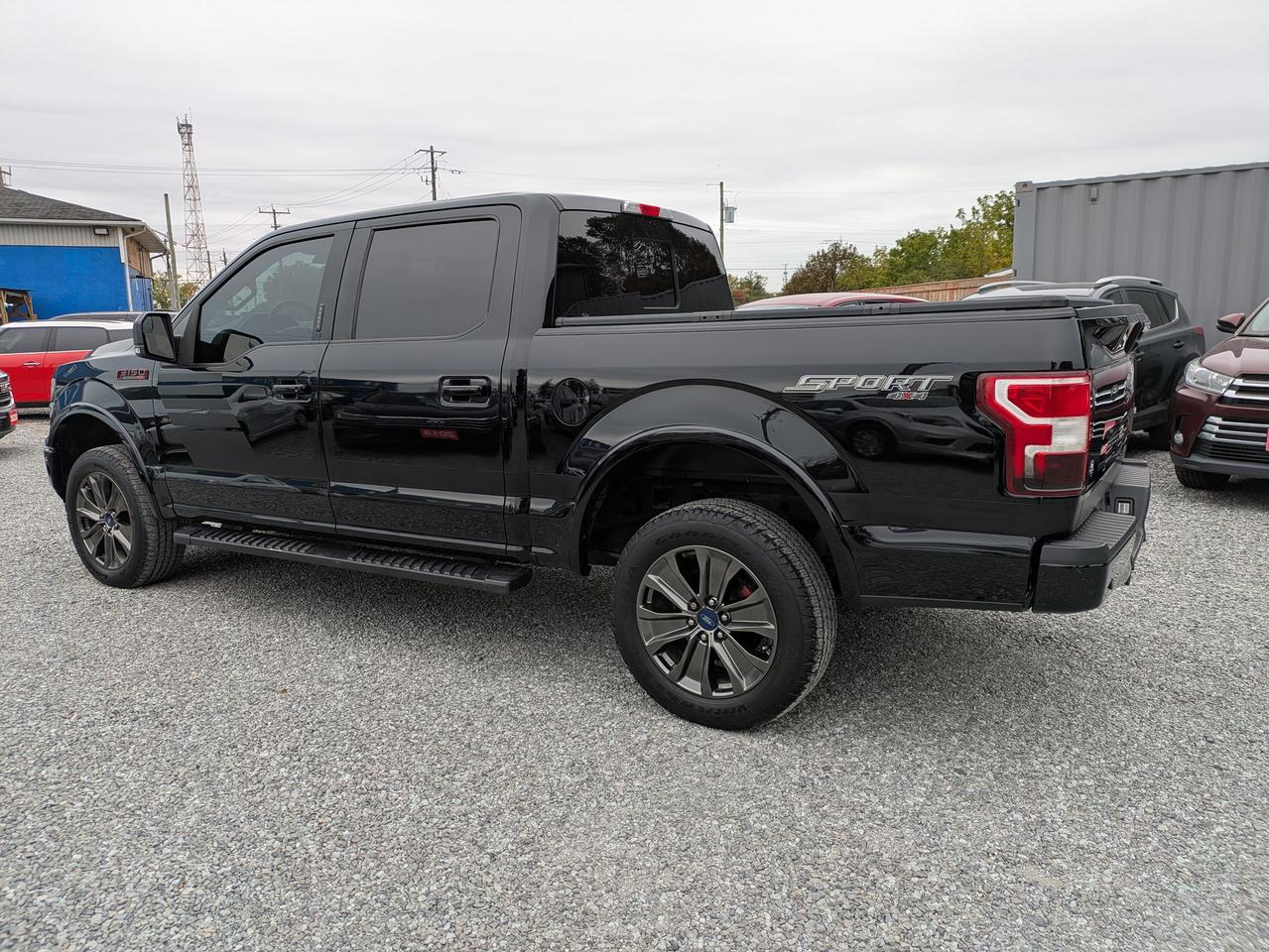 2018 Ford F-150 XLT 4WD SuperCrew 5.5' Box Photo2