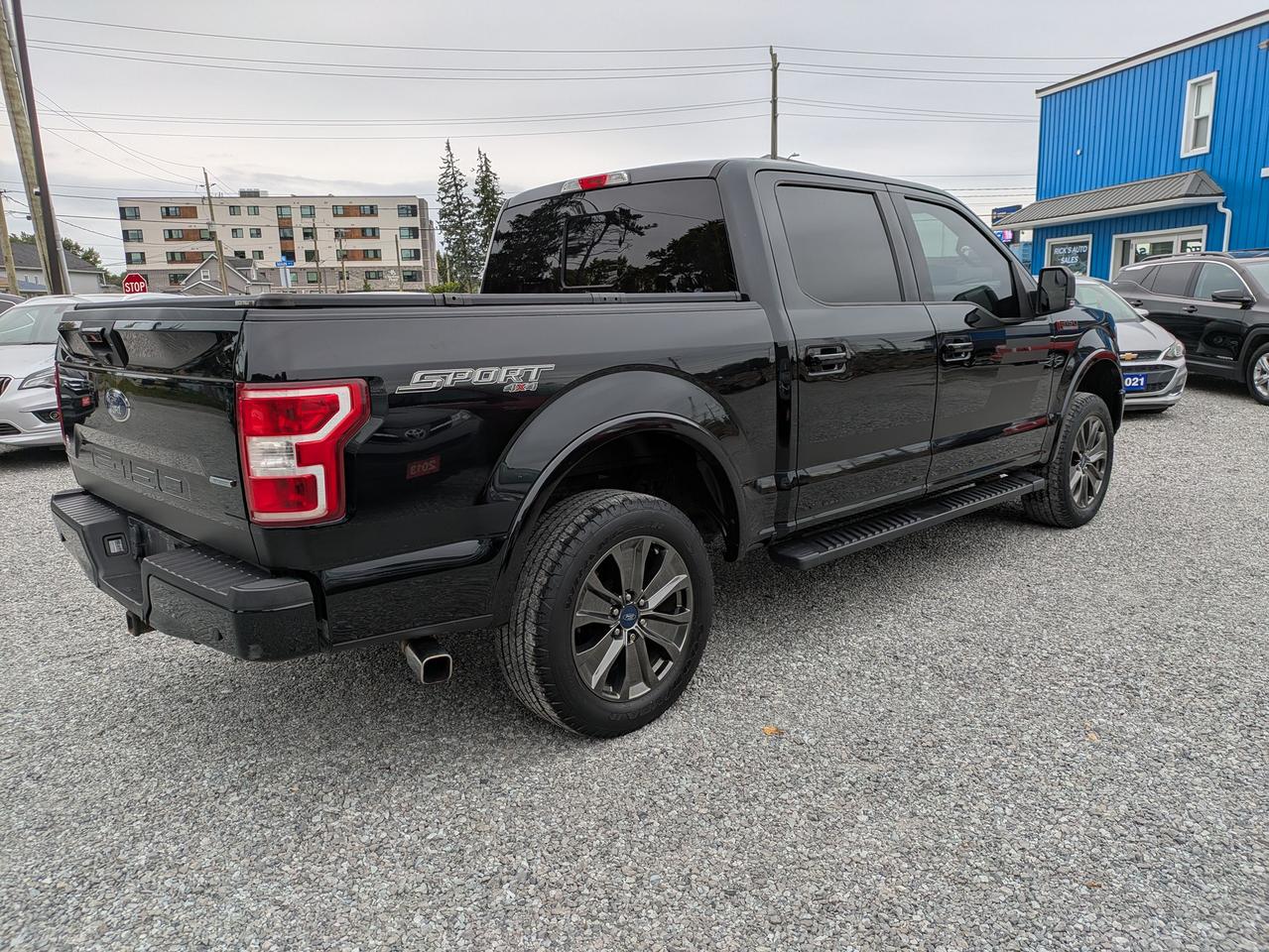 2018 Ford F-150 XLT 4WD SuperCrew 5.5' Box Photo4