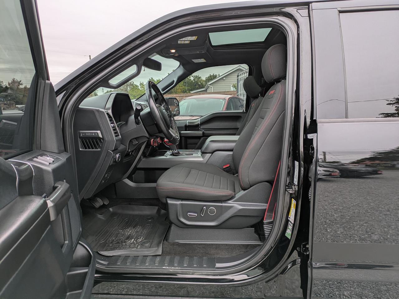 2018 Ford F-150 XLT 4WD SuperCrew 5.5' Box Photo