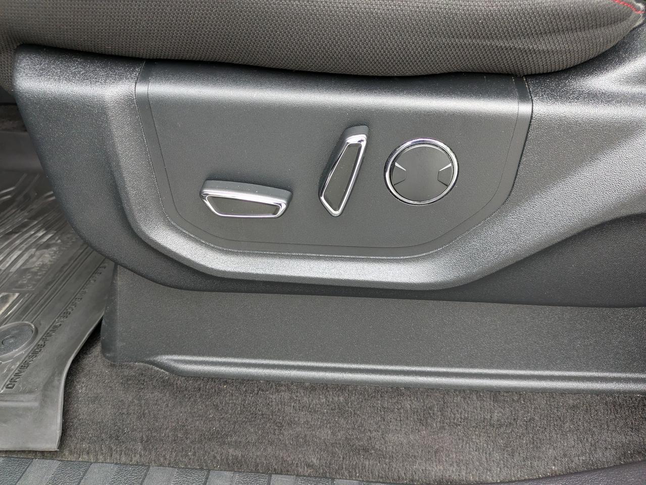 2018 Ford F-150 XLT 4WD SuperCrew 5.5' Box Photo