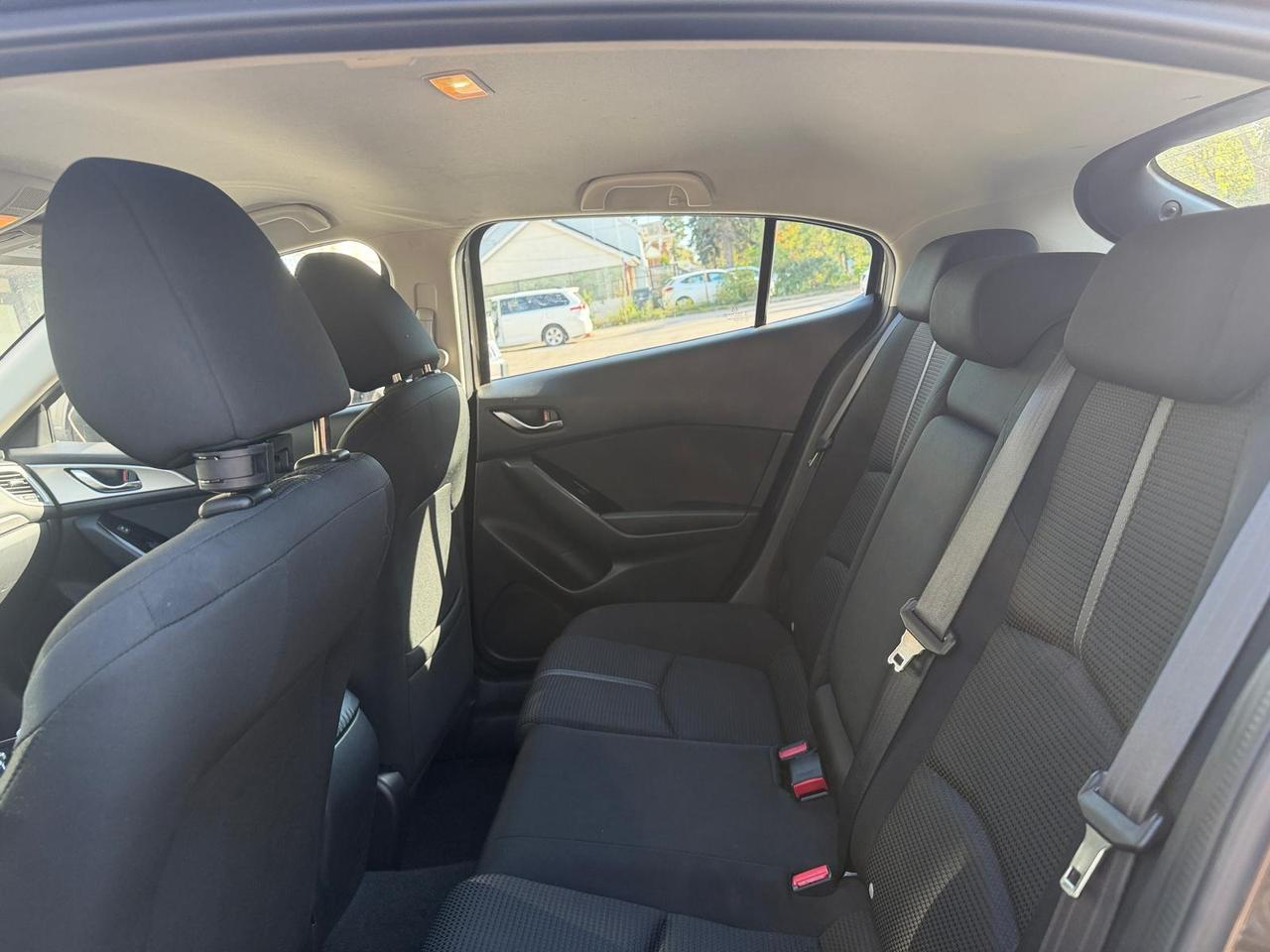 2017 Mazda MAZDA3 GS Photo