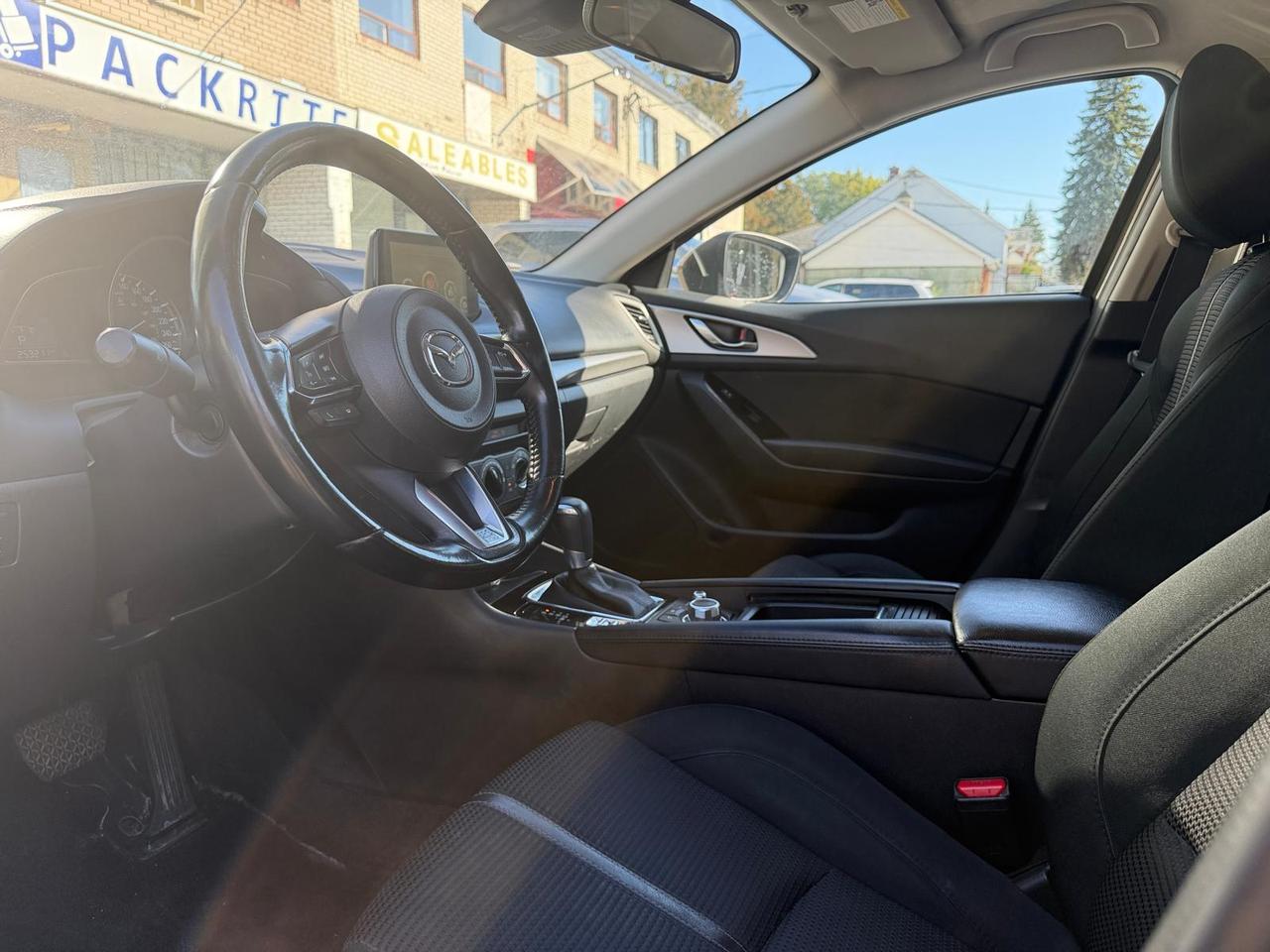 2017 Mazda MAZDA3 GS Photo