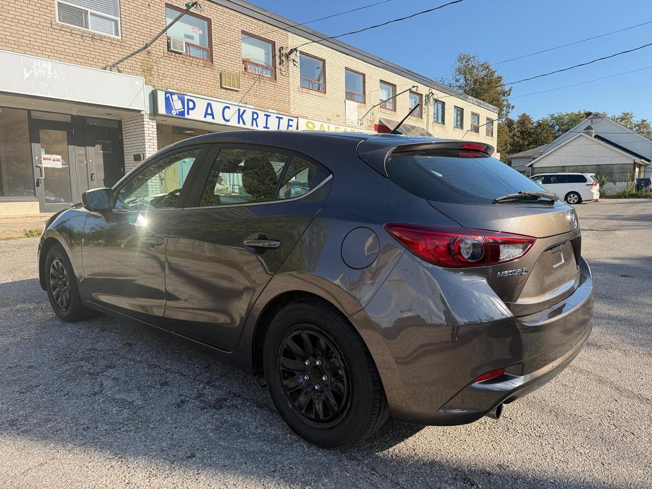 2017 Mazda MAZDA3 GS Photo