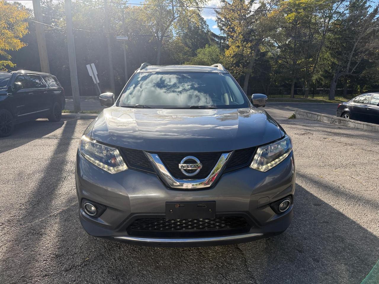 2016 Nissan Rogue SV Photo0