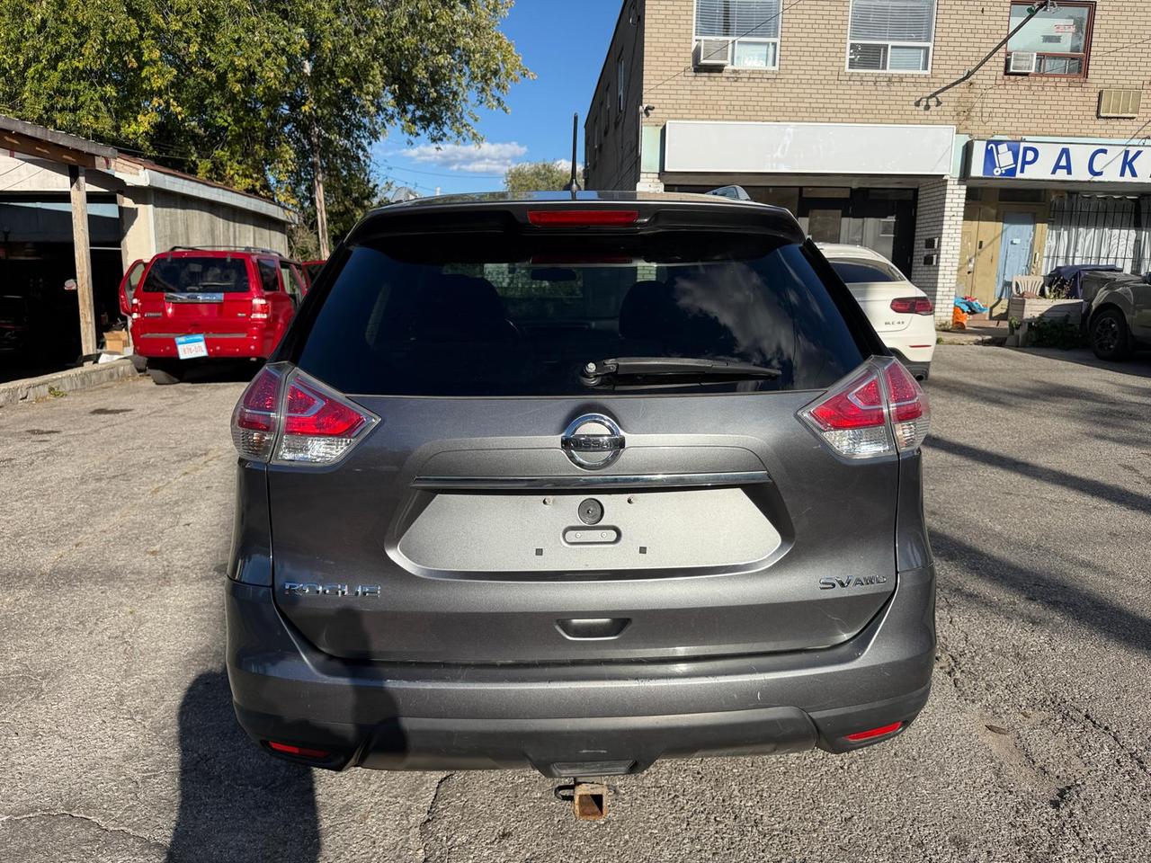 2016 Nissan Rogue SV Photo