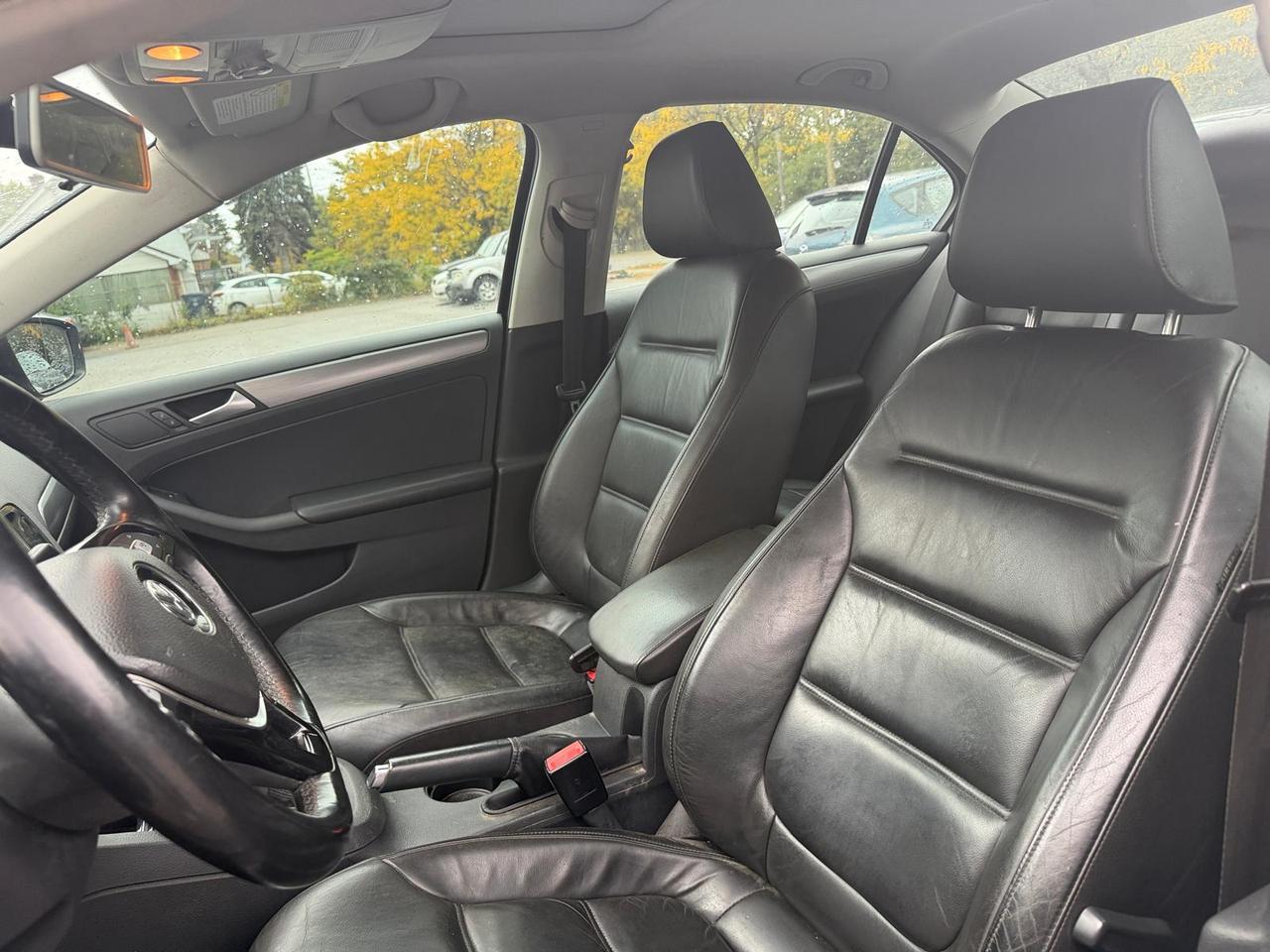 2016 Volkswagen Jetta HIGHLINE Photo