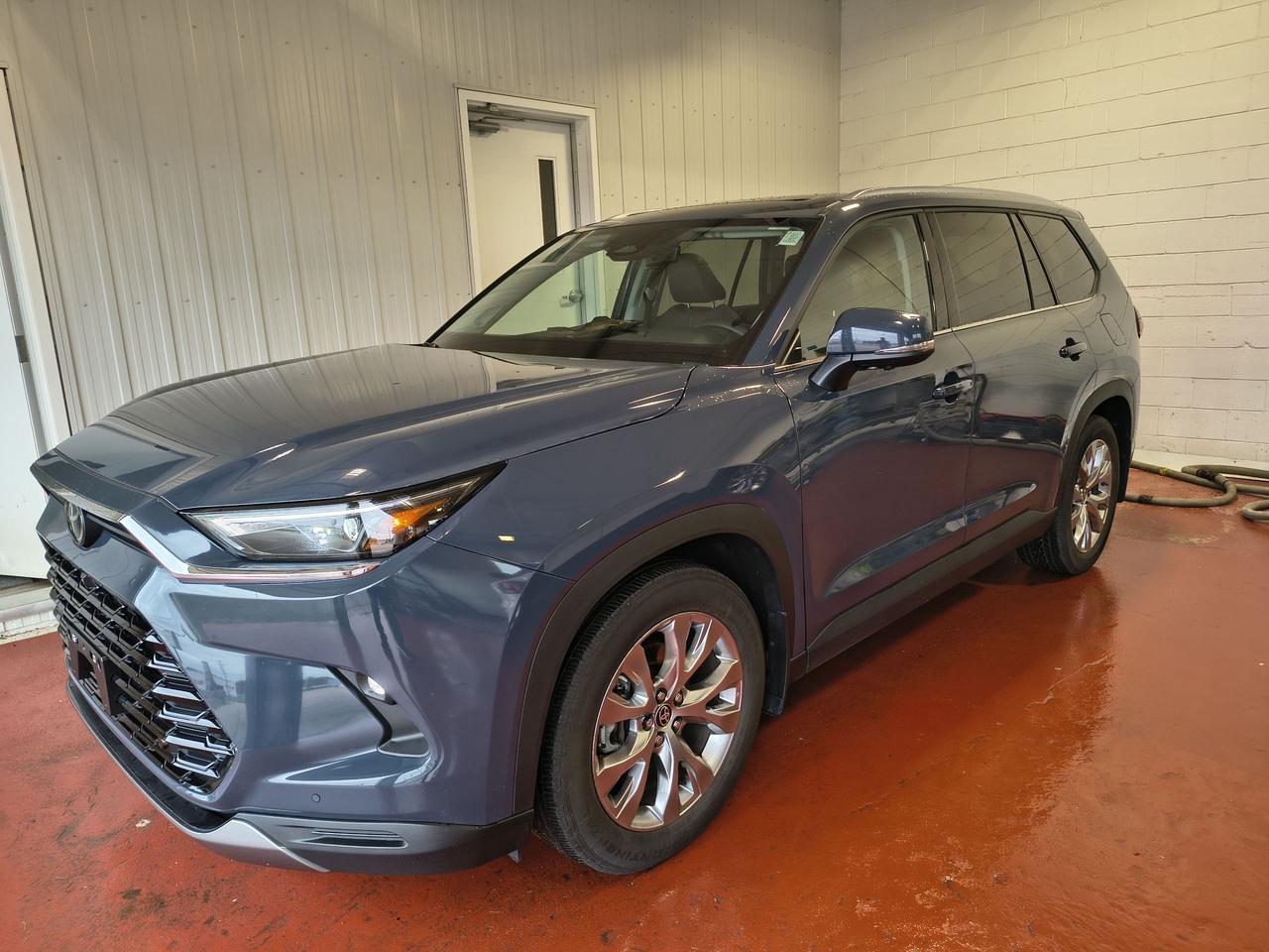 2025 Toyota Grand Highlander Hybrid Limited Photo0