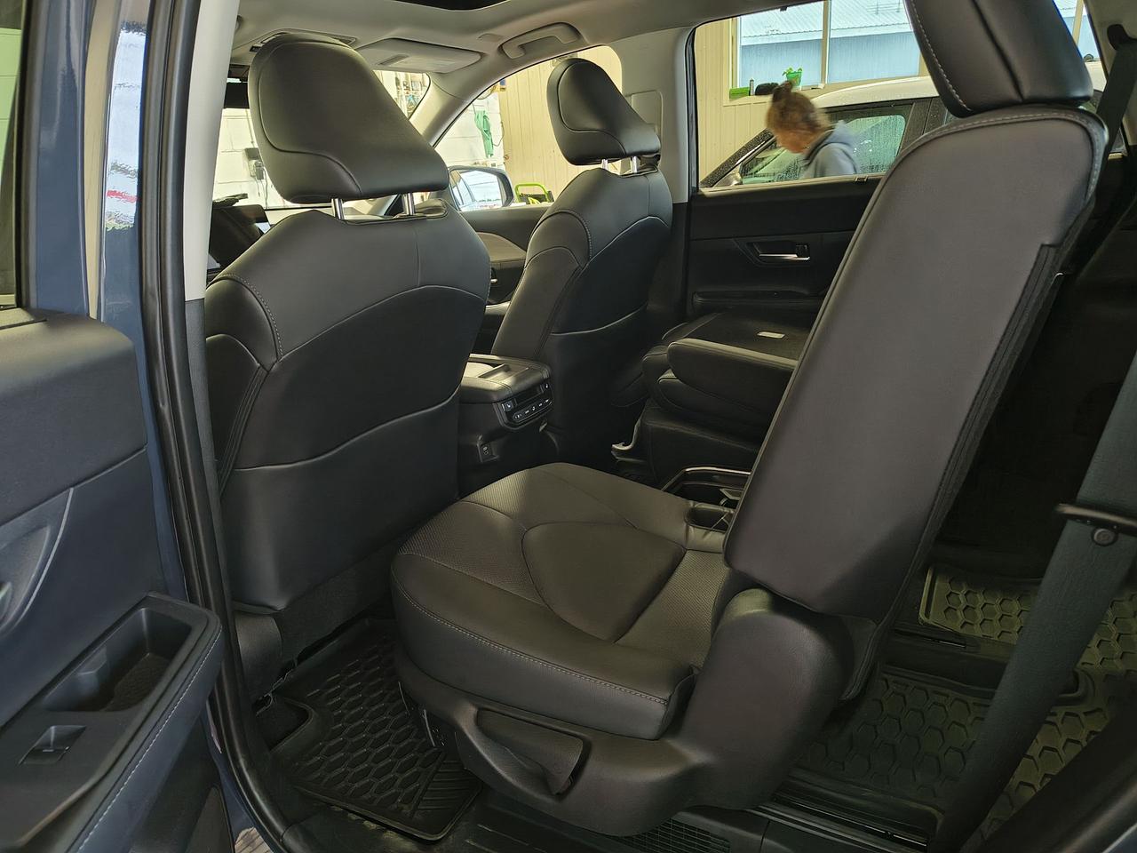 2025 Toyota Grand Highlander Hybrid Limited Photo0