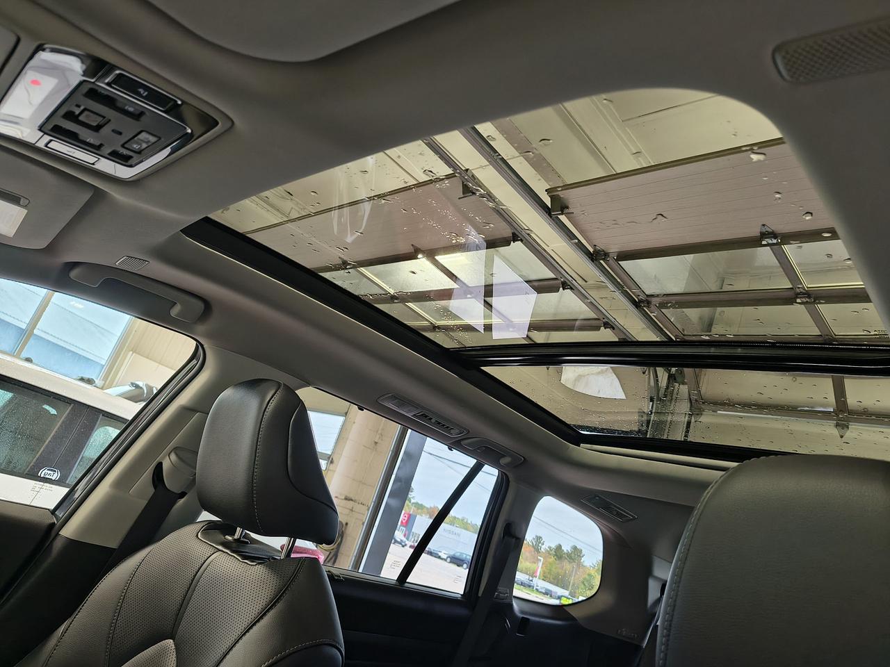 2025 Toyota Grand Highlander Hybrid Limited Photo0