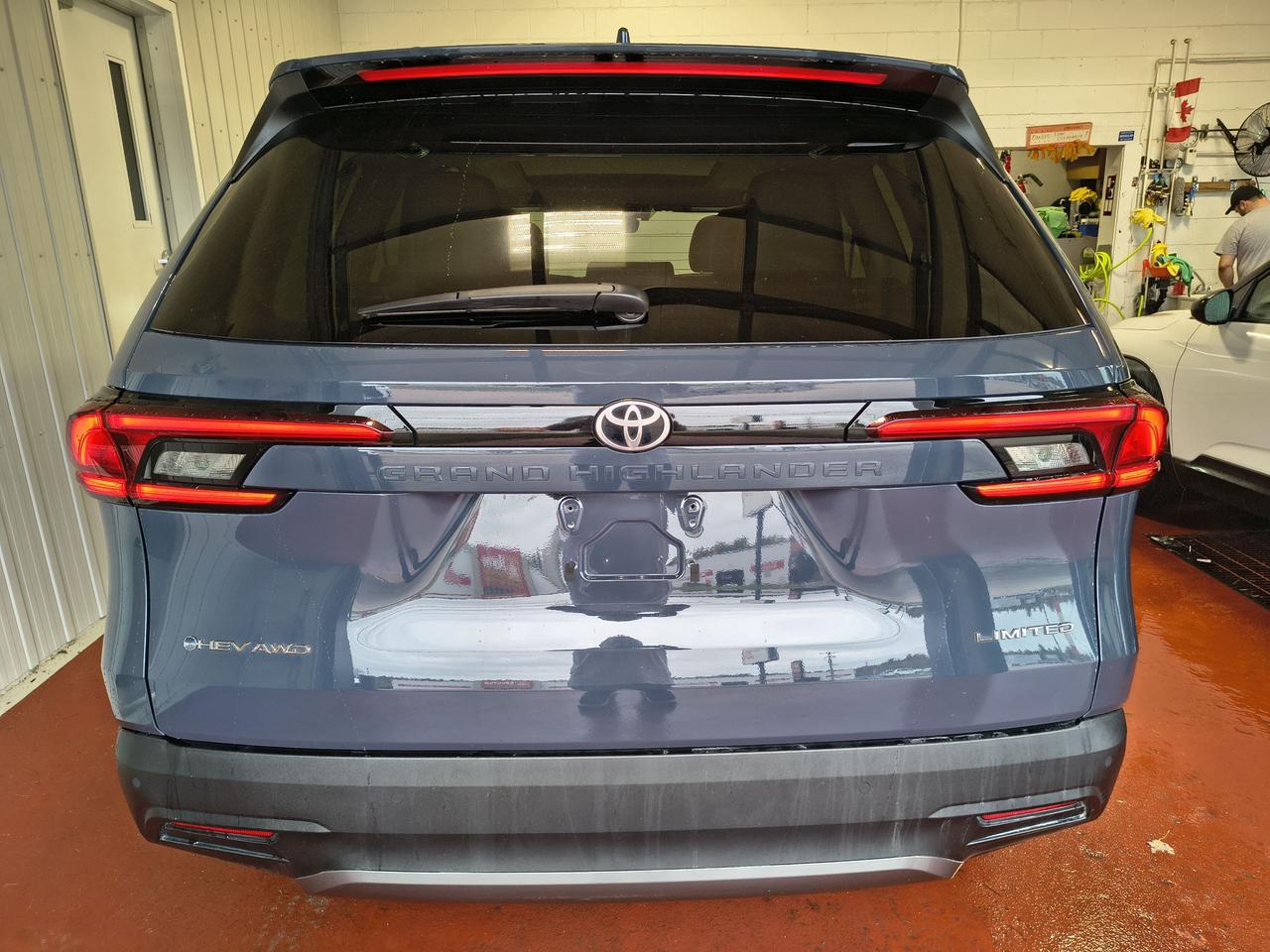 2025 Toyota Grand Highlander Hybrid Limited Photo