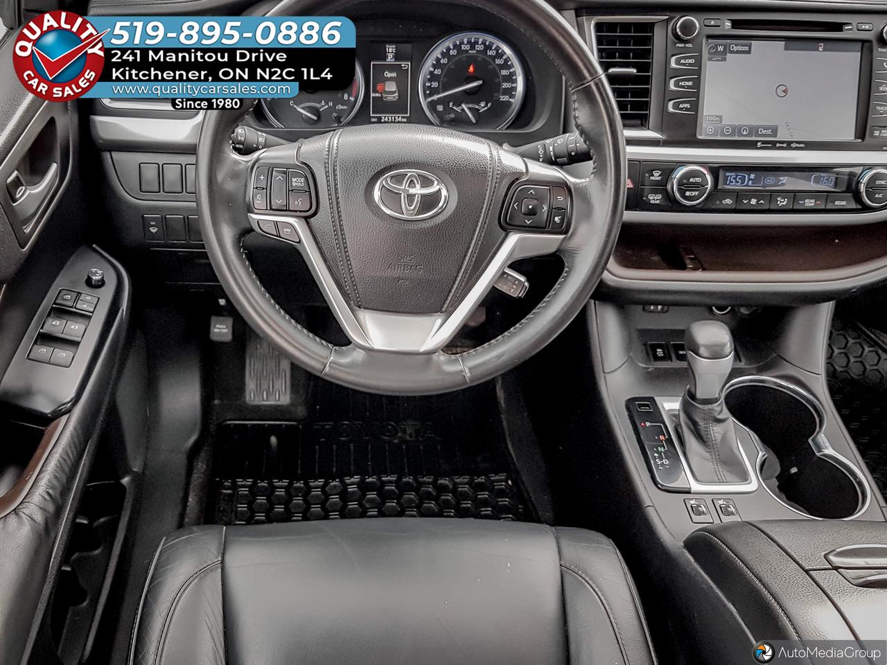 2014 Toyota Highlander XLE *LEATHER-SUNROOF-NAVIGATION* Photo