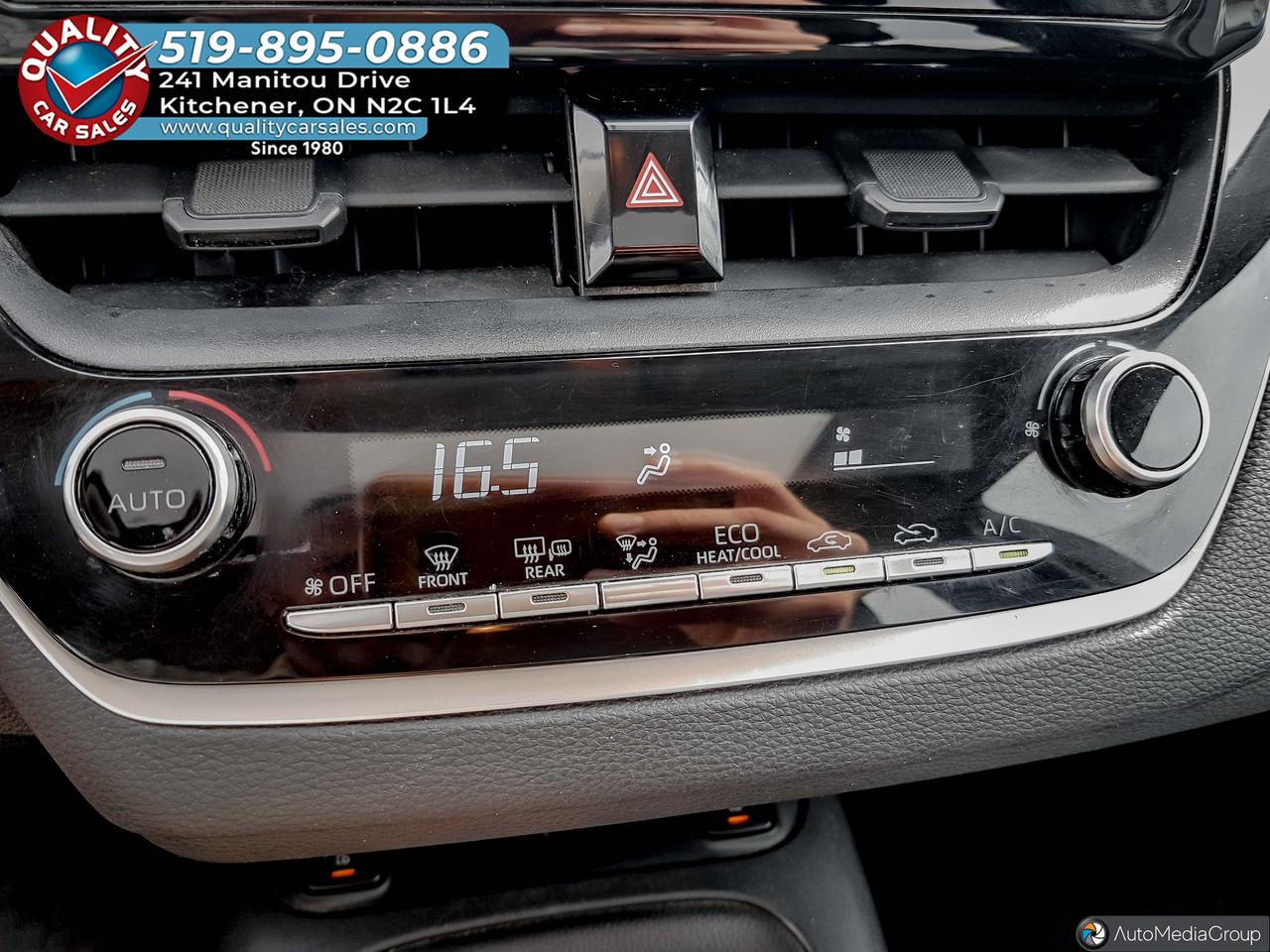 2020 Toyota Corolla LE *SUNROOF* Photo