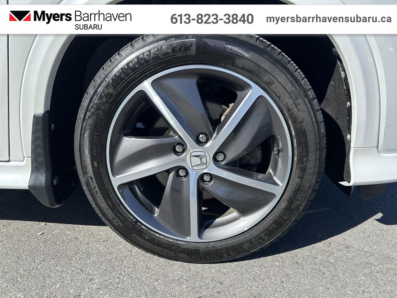 2019 Honda HR-V Touring AWD CVT  - Leather Seats Photo
