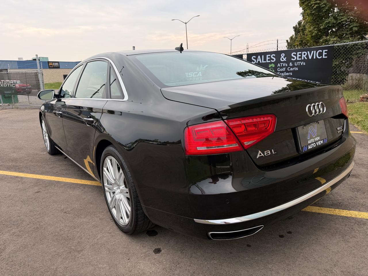 2013 Audi A8 W12 *RARE LUXURY VEHICLE & GREAT SERVICE HISTORY* Photo