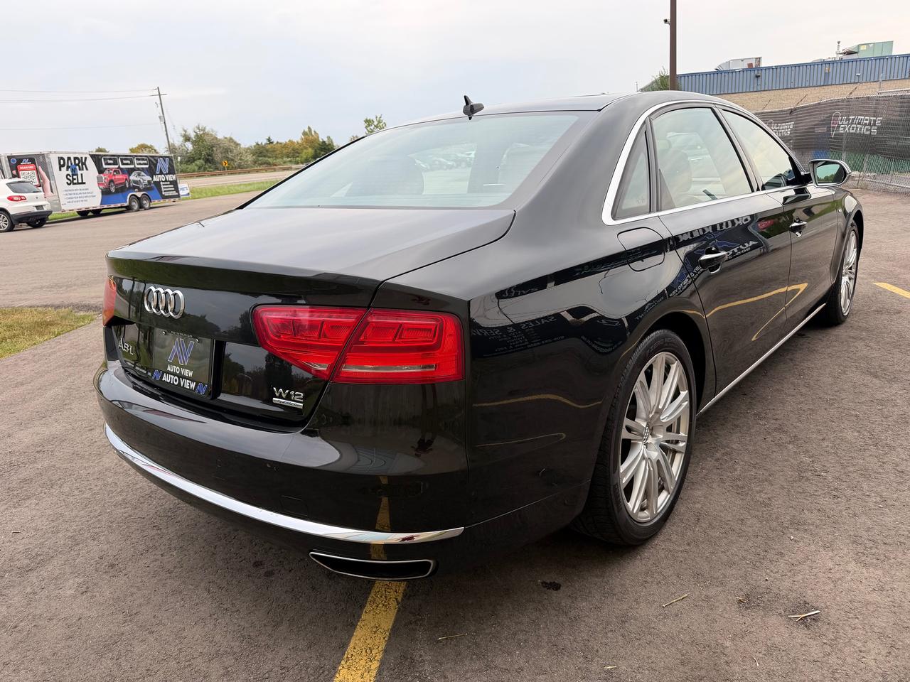 2013 Audi A8 W12 *RARE LUXURY VEHICLE & GREAT SERVICE HISTORY* Photo4