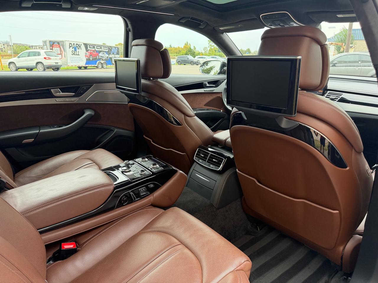 2013 Audi A8 W12 *RARE LUXURY VEHICLE & GREAT SERVICE HISTORY* Photo