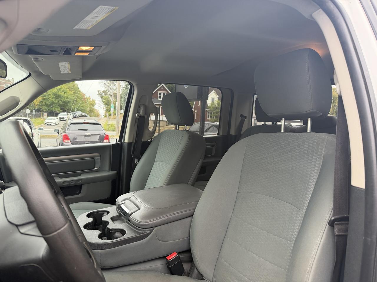 2018 RAM 1500 SLT Photo