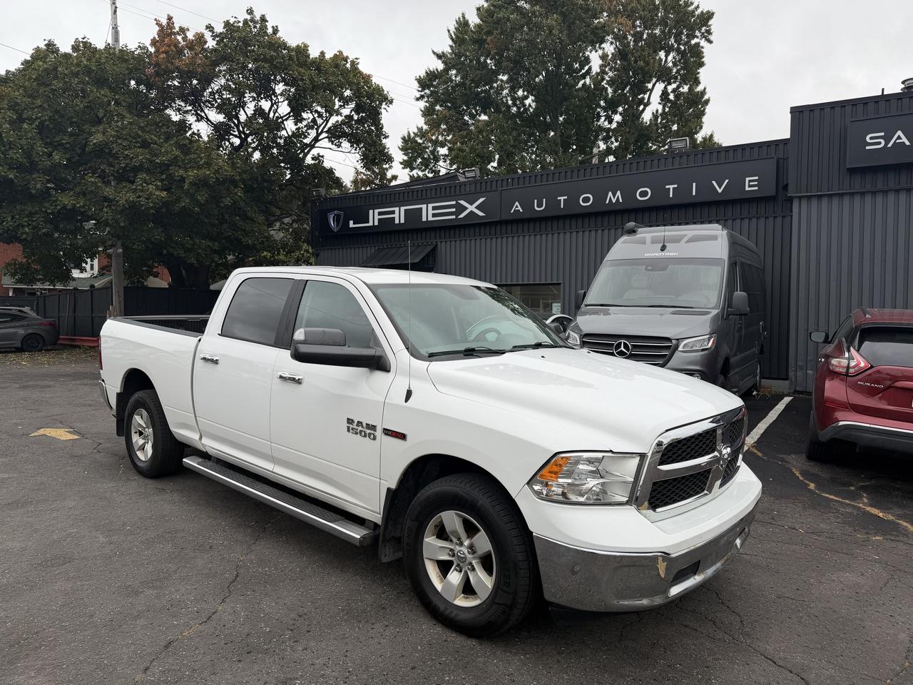 2018 RAM 1500 SLT Photo1