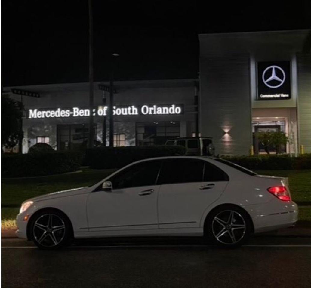 2010 Mercedes-Benz C-Class C 300 Rust Free FLA Car w/Service History !!! Photo2