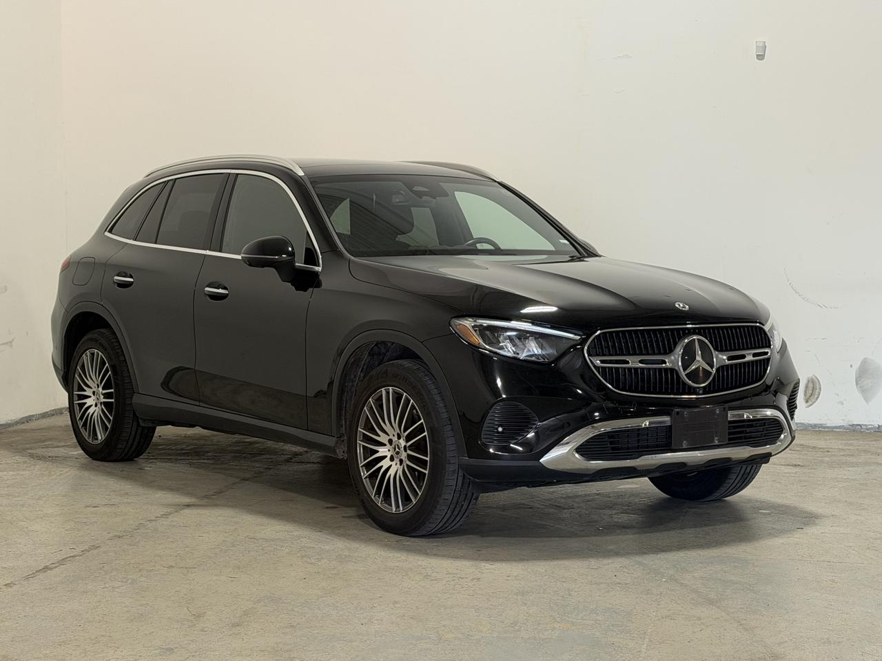 2024 Mercedes-Benz GLC-Class GLC 300 | MILD HYBRID |PANOROOF| WIRELESS CARPLAY Photo2